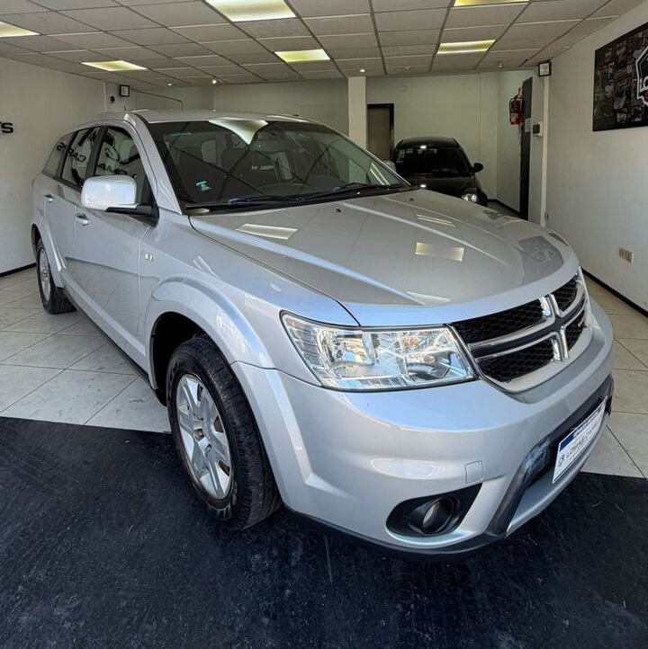 Lomas cars agencia de autos (4)